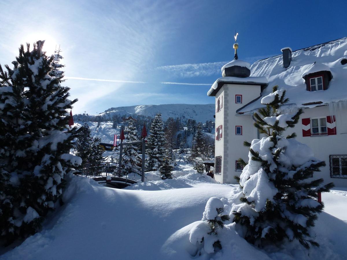 Turracher Hohe Schlosshotel Seewirt מראה חיצוני תמונה