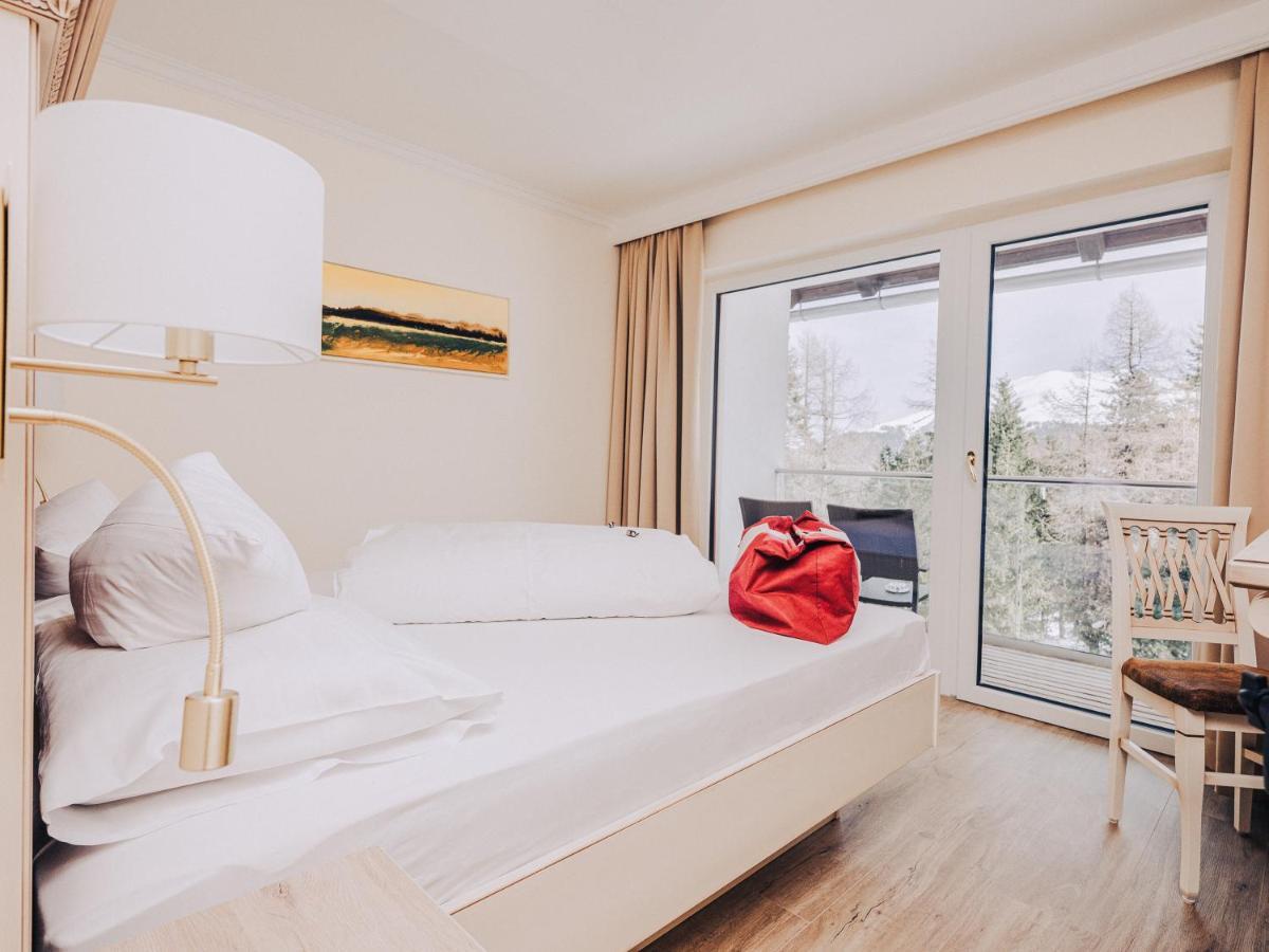 Turracher Hohe Schlosshotel Seewirt מראה חיצוני תמונה